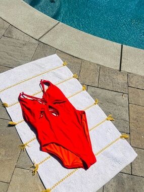 Robin Piccone One-Piece Swimsuit with Front Keyhole